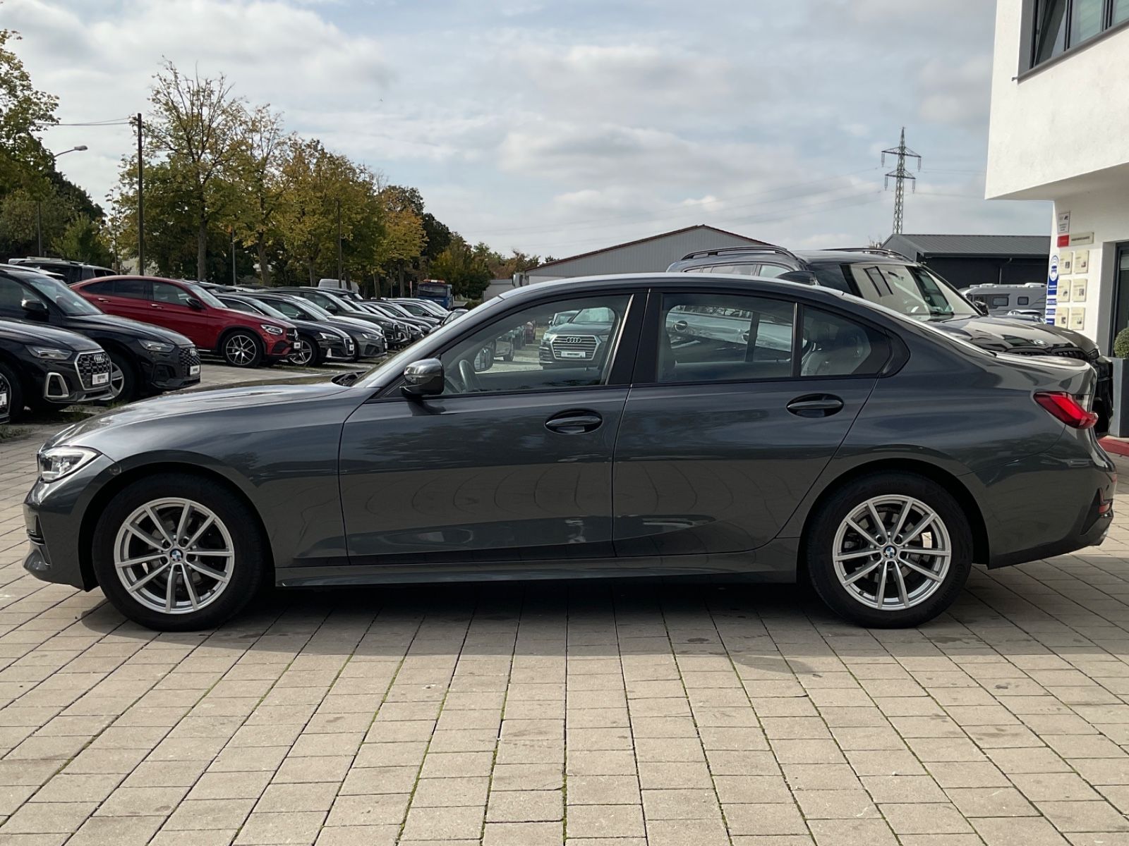 BMW 320d Lim. xDrive ACC HeadUp Lane Laserlicht ViCo