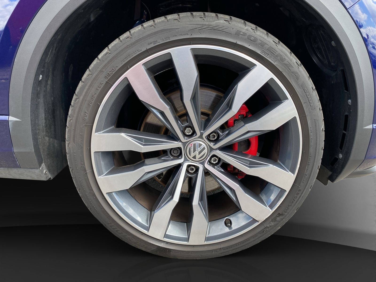 Volkswagen T-Roc 2.0 TSI 4Motion R-Line - Samsaru's Car Outlet