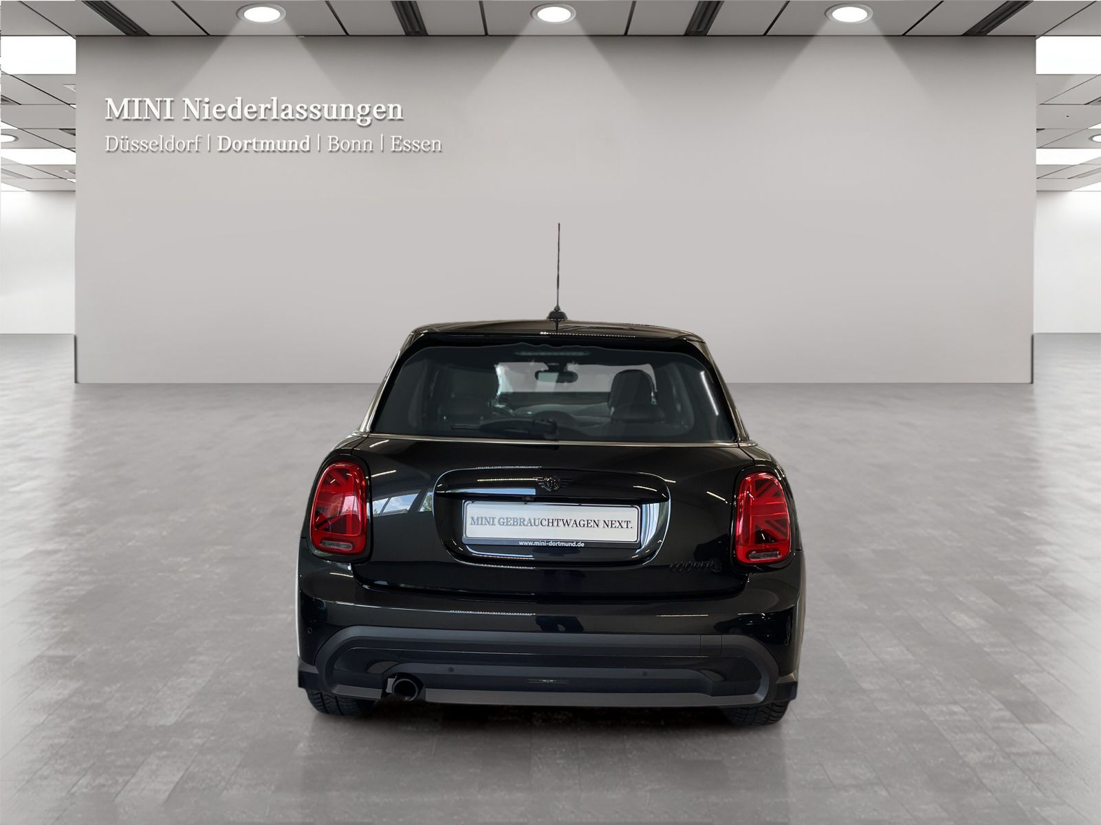 MINI Cooper - Samsaru's Car Outlet