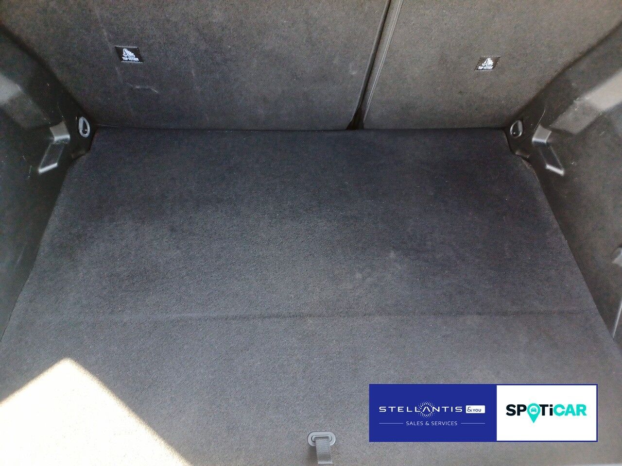Peugeot 2008 ELEKTRO ACTIVE - Samsaru's Car Outlet