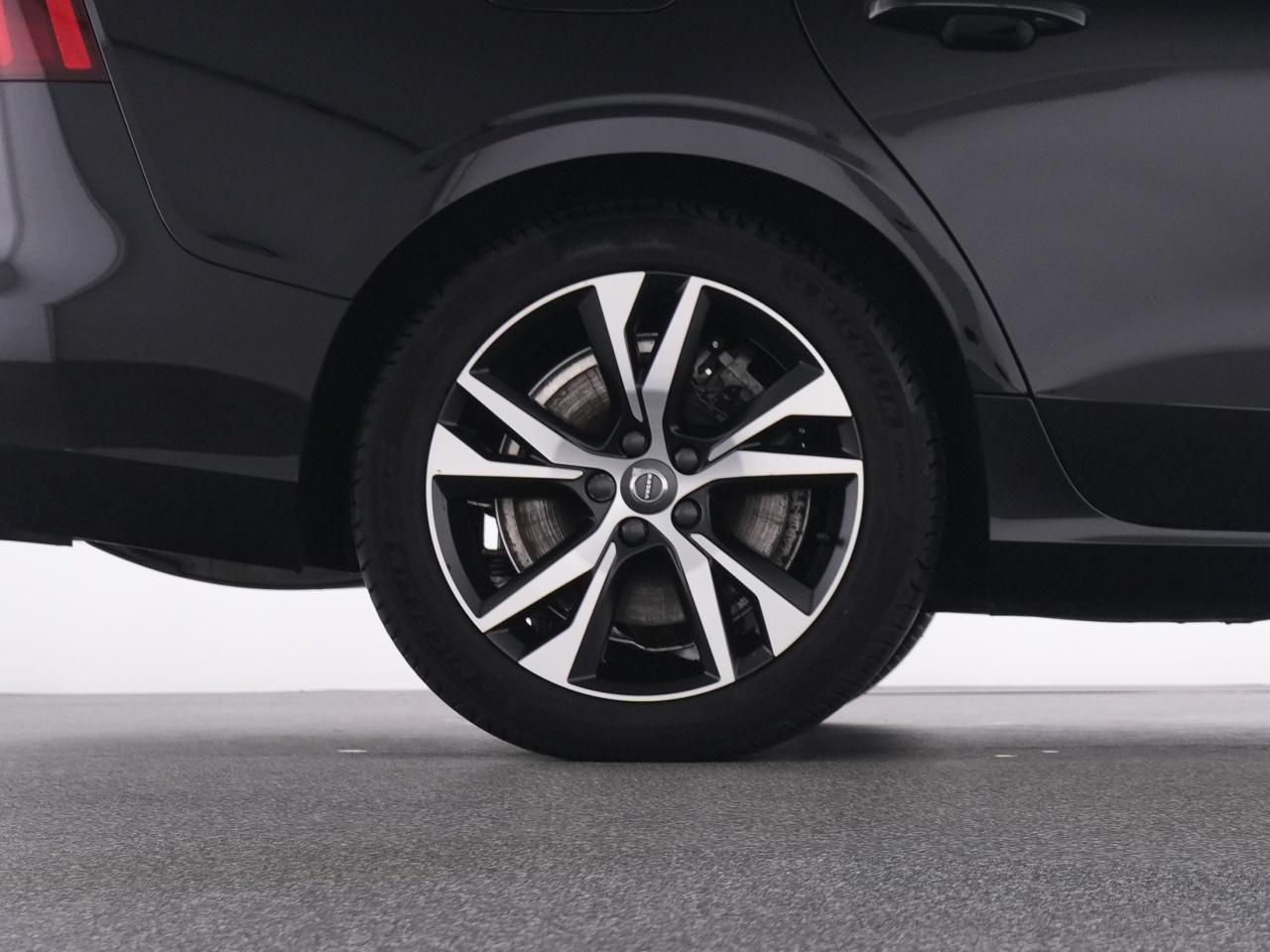 Volvo V60 T6 Recharge AWD R Design+MEMORY+WINTERPAK