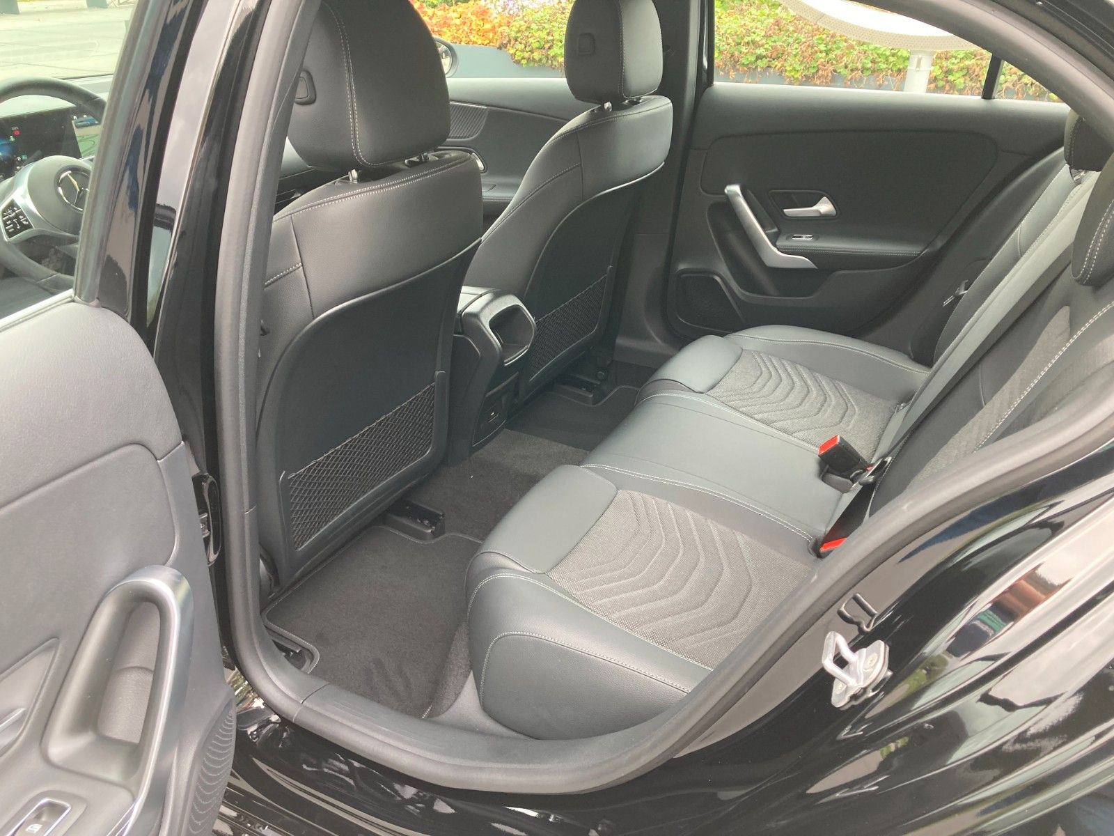 Mercedes-Benz A 250 e - Samsaru's Car Outlet