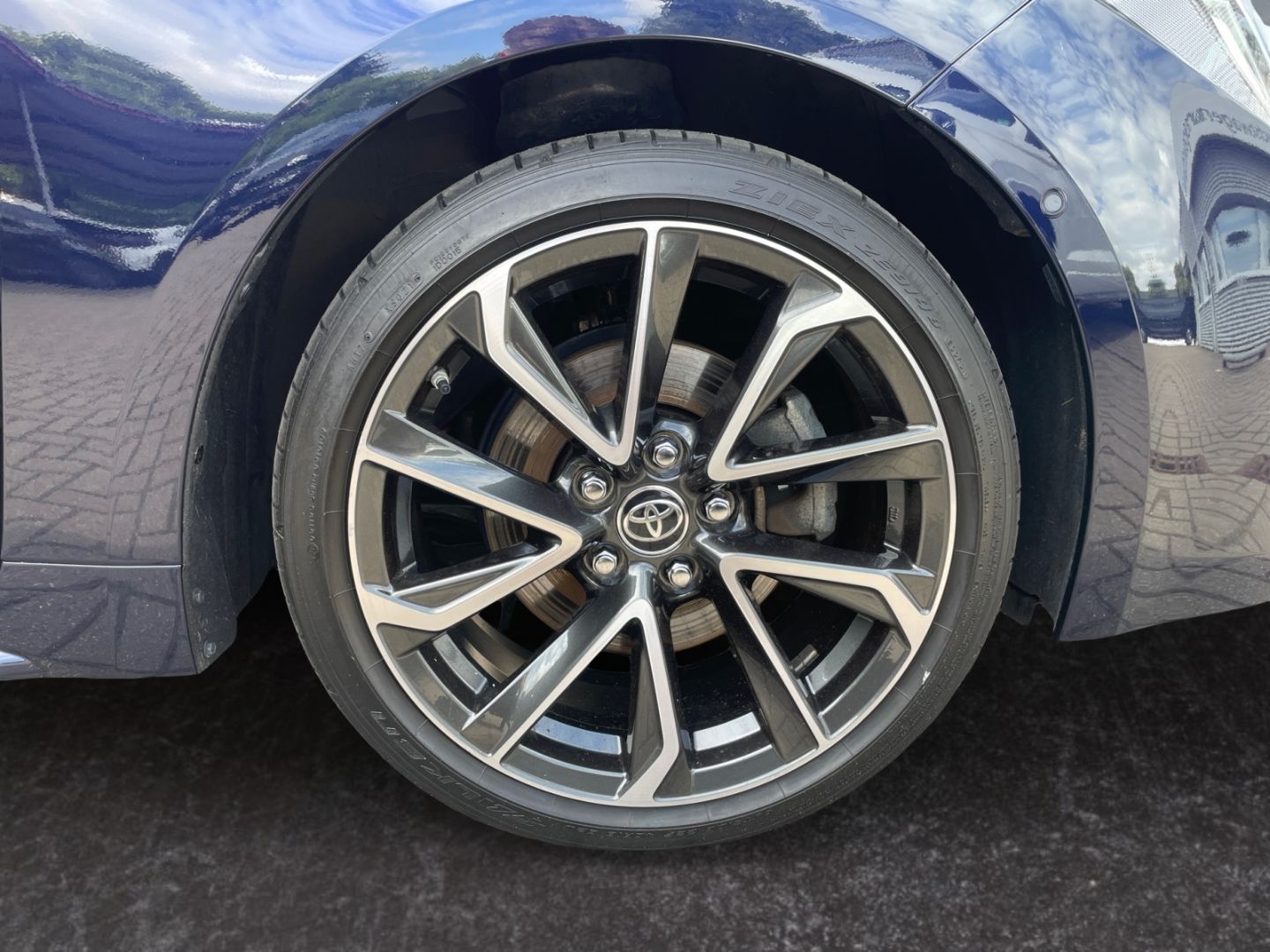 Toyota Corolla 2.0 Hybrid TS Lounge - Samsaru's Car Outlet