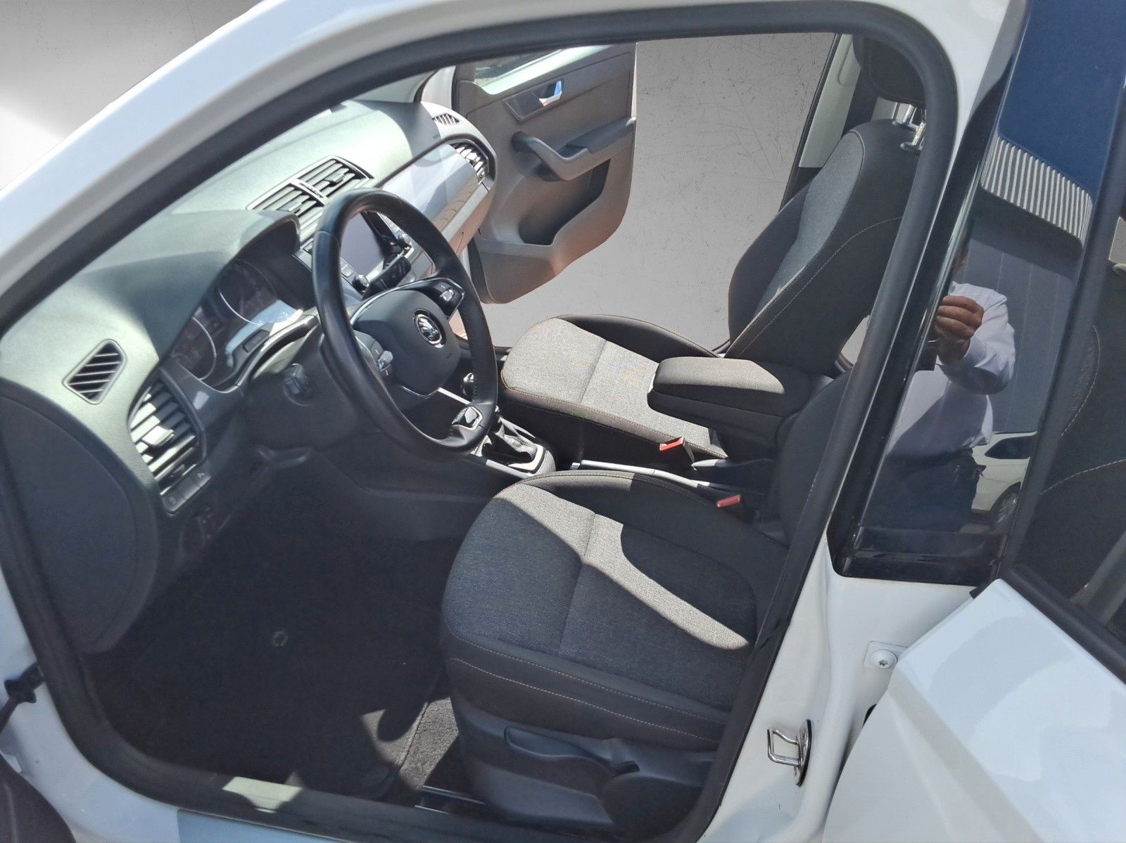 Skoda Fabia Combi TSI DSG - Samsaru's Car Outlet