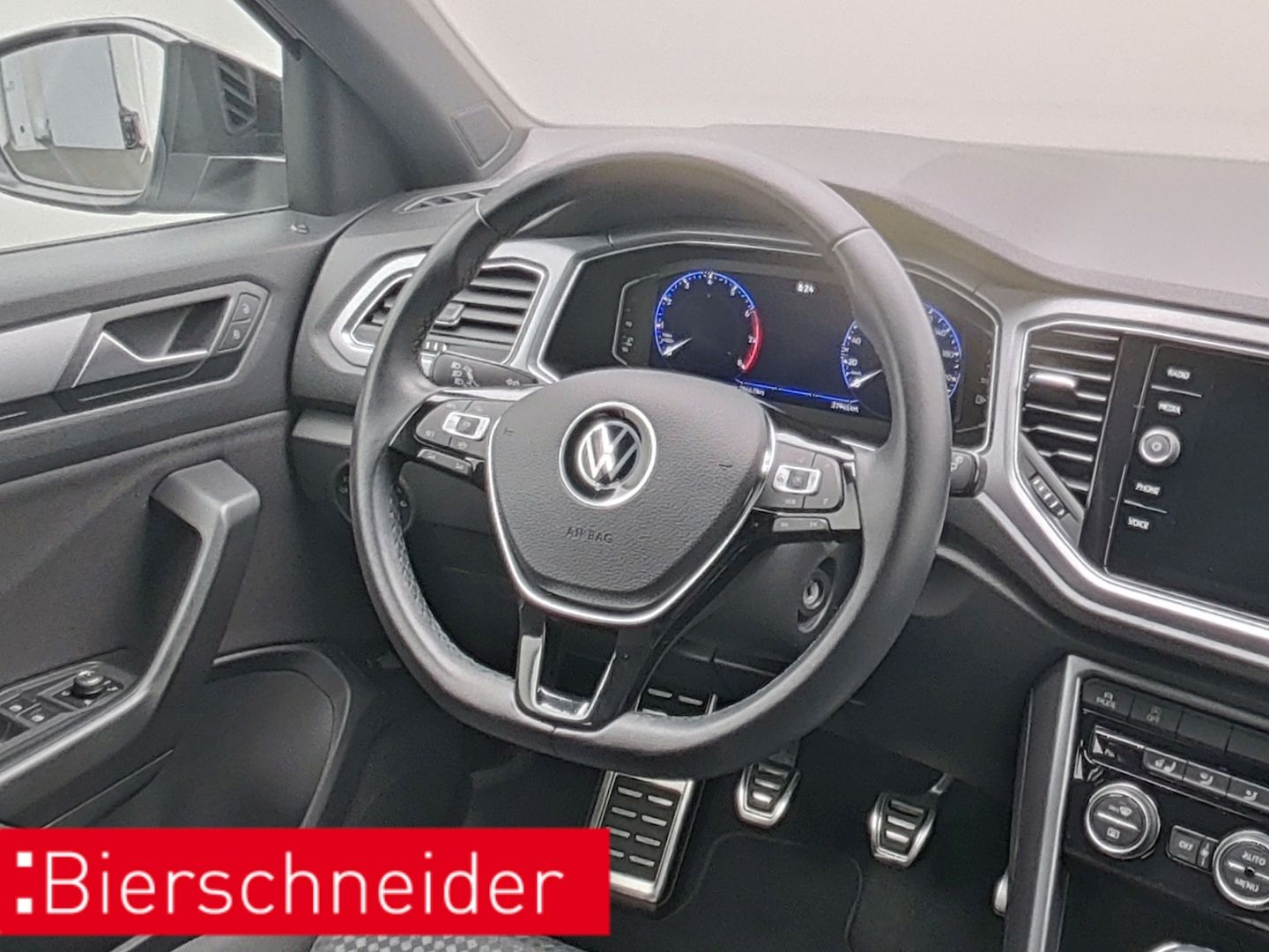 Volkswagen T-Roc 1.5 TSI Active - Samsaru's Car Outlet