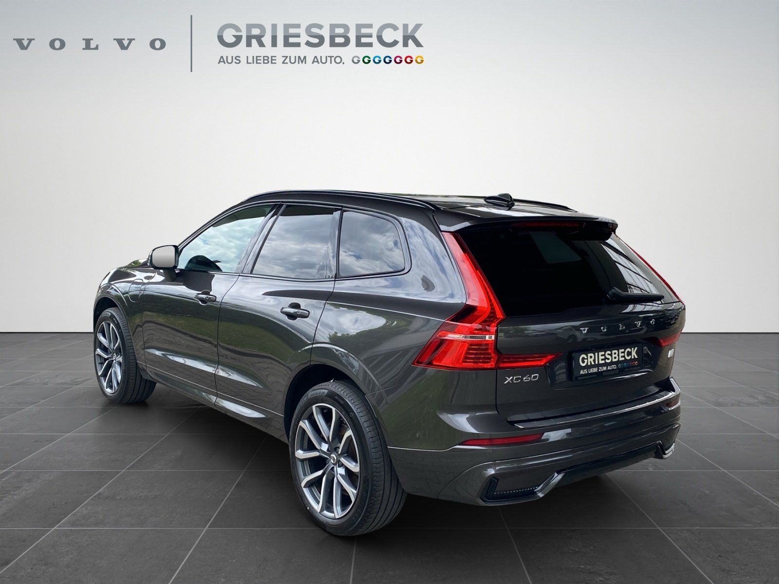 Volvo XC60 T8 Ultimate Dark Recharge AWD*AHK*Pano*WiPa
