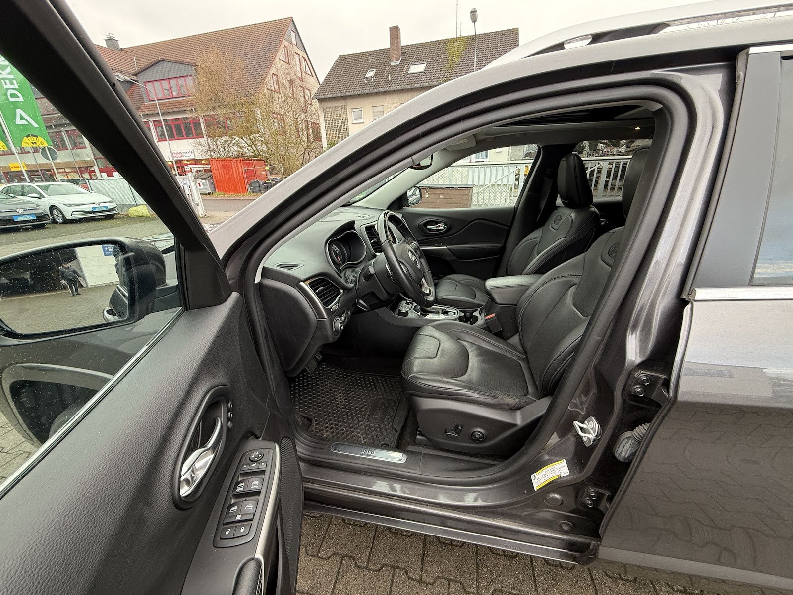 Jeep Cherokee Overland 4WD Navi LED Kamera Temp PDC S