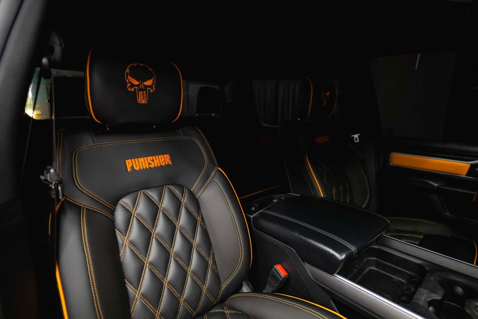 Dodge RAM 5.7 V8 HEMI 4x4 OFFROAD Night PUNISHER 19%