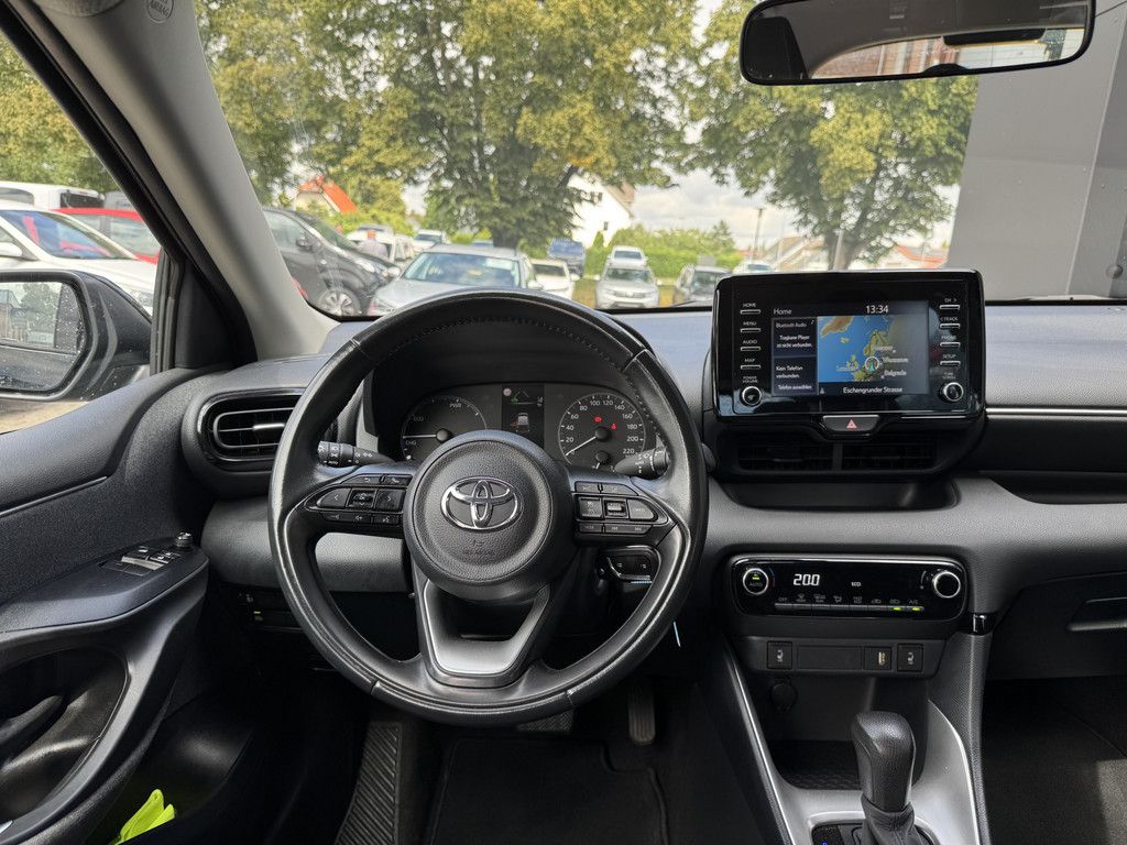 Toyota Yaris 1.5 Hybrid Business Edition - Samsaru's Car Outlet