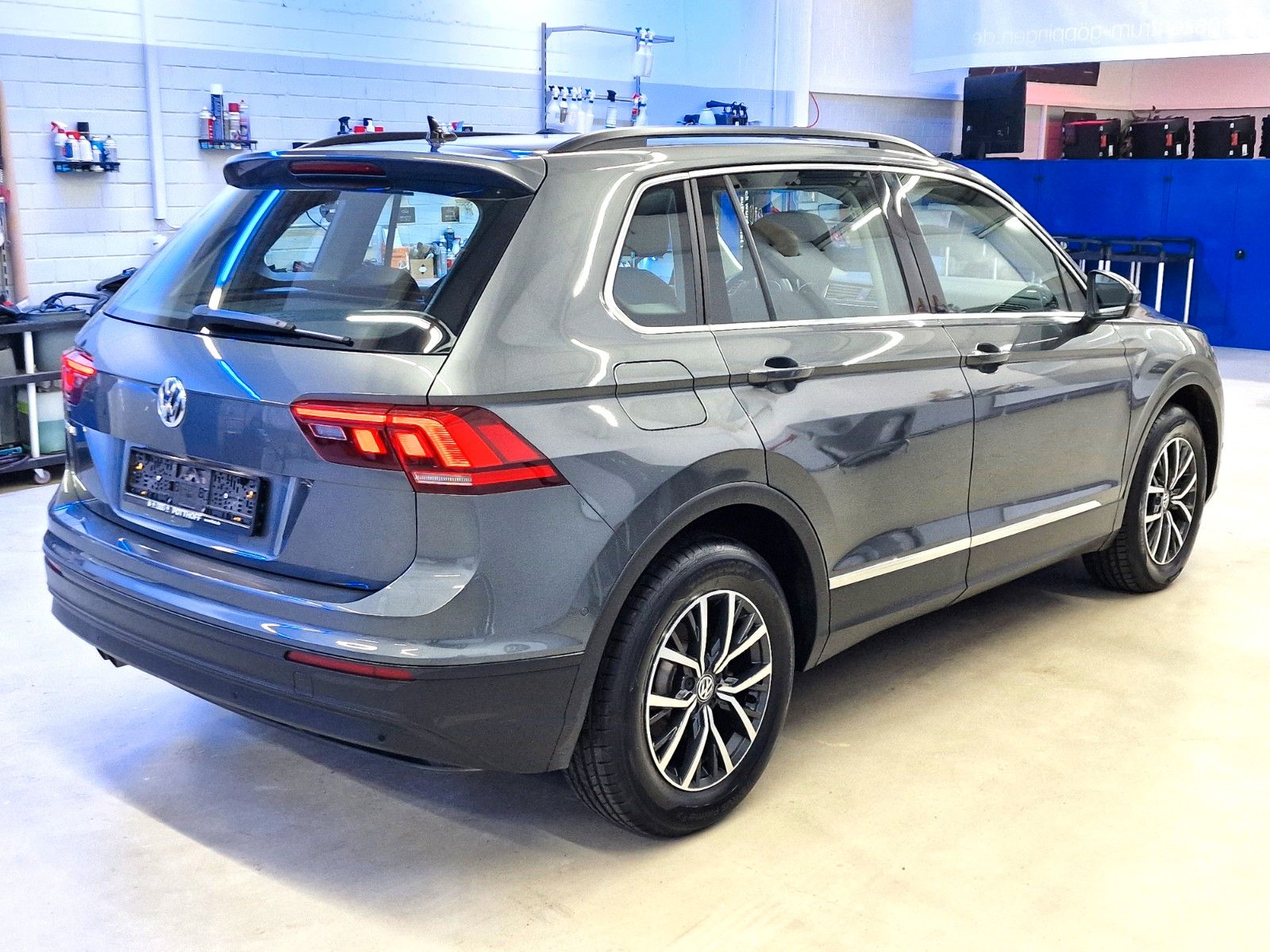 Volkswagen Tiguan 1.5-TSI Comfortline - Samsaru's Car Outlet