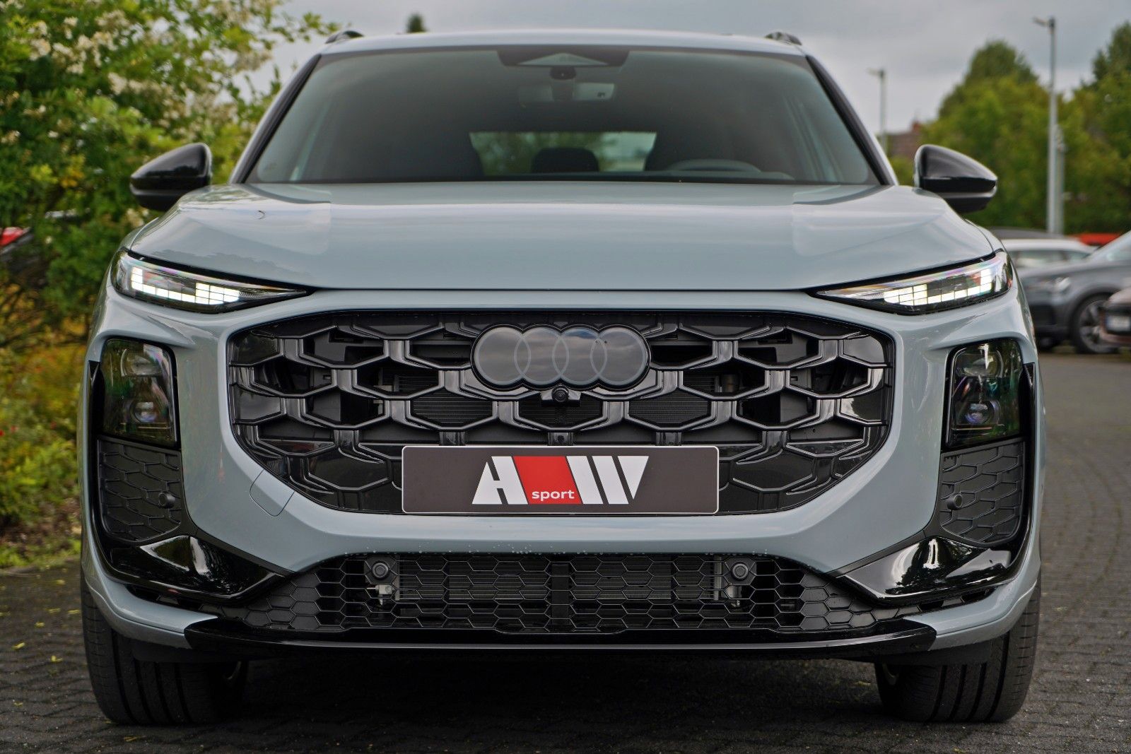 Audi Q3 SUV e-hybrid AHK S-LINE PANO TECH PRO MATRIX