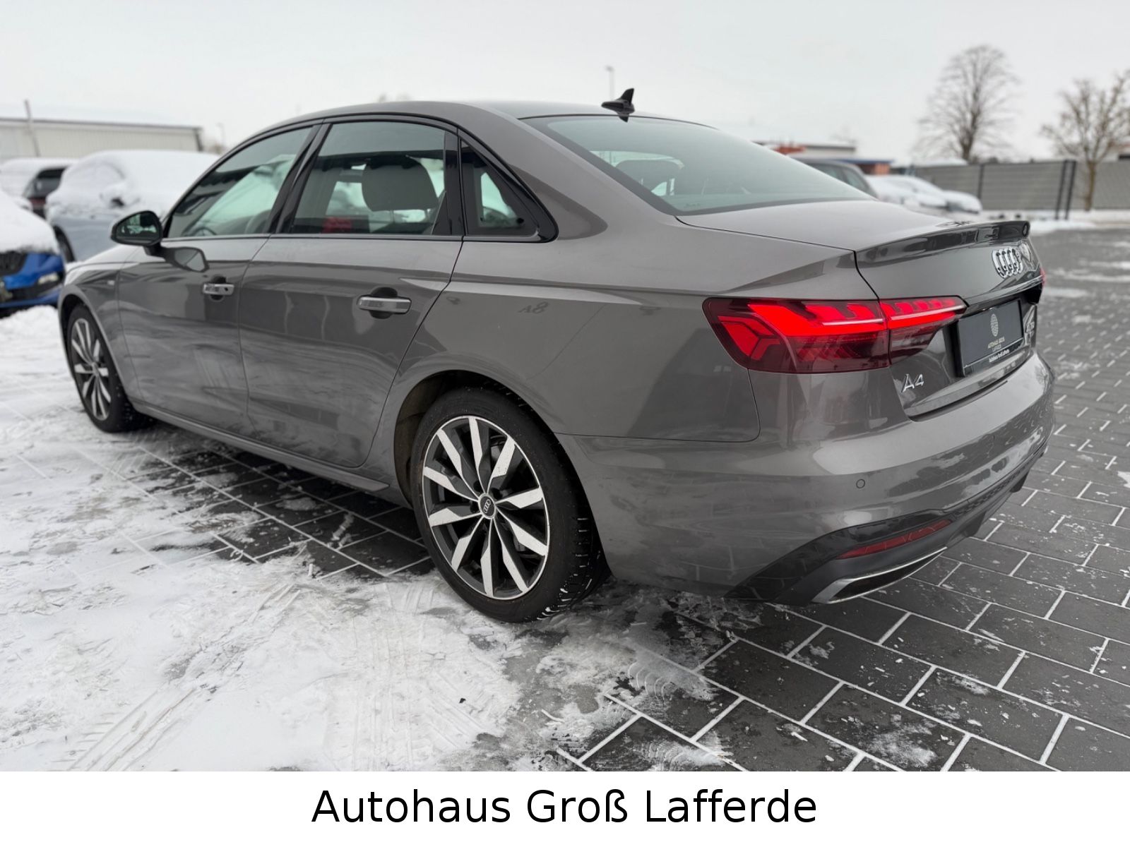 Audi A4 Lim. 40 TDI quattro S line RFK Navi SHZ 8 fac