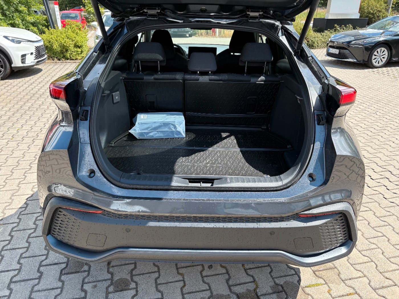 Toyota C-HR 2.0 Plug-in Hybrid Team D LED, Kamera, Navi