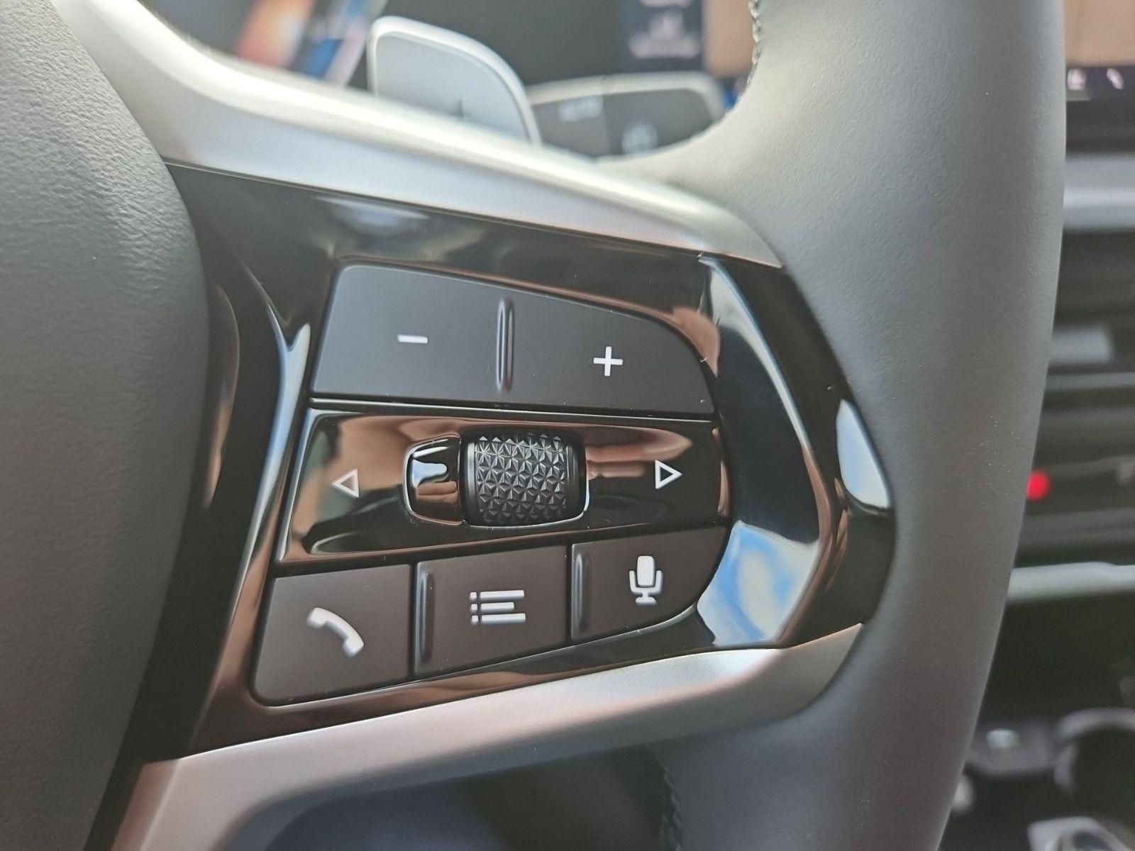 BMW 318d Touring/NAVI/AHK/LED/DAB/HUD/LiveCockpit