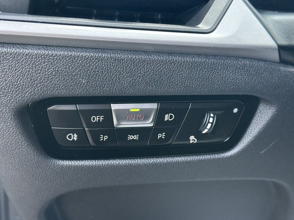 BMW 320 d Touring LCI xDrive - Samsaru's Car Outlet