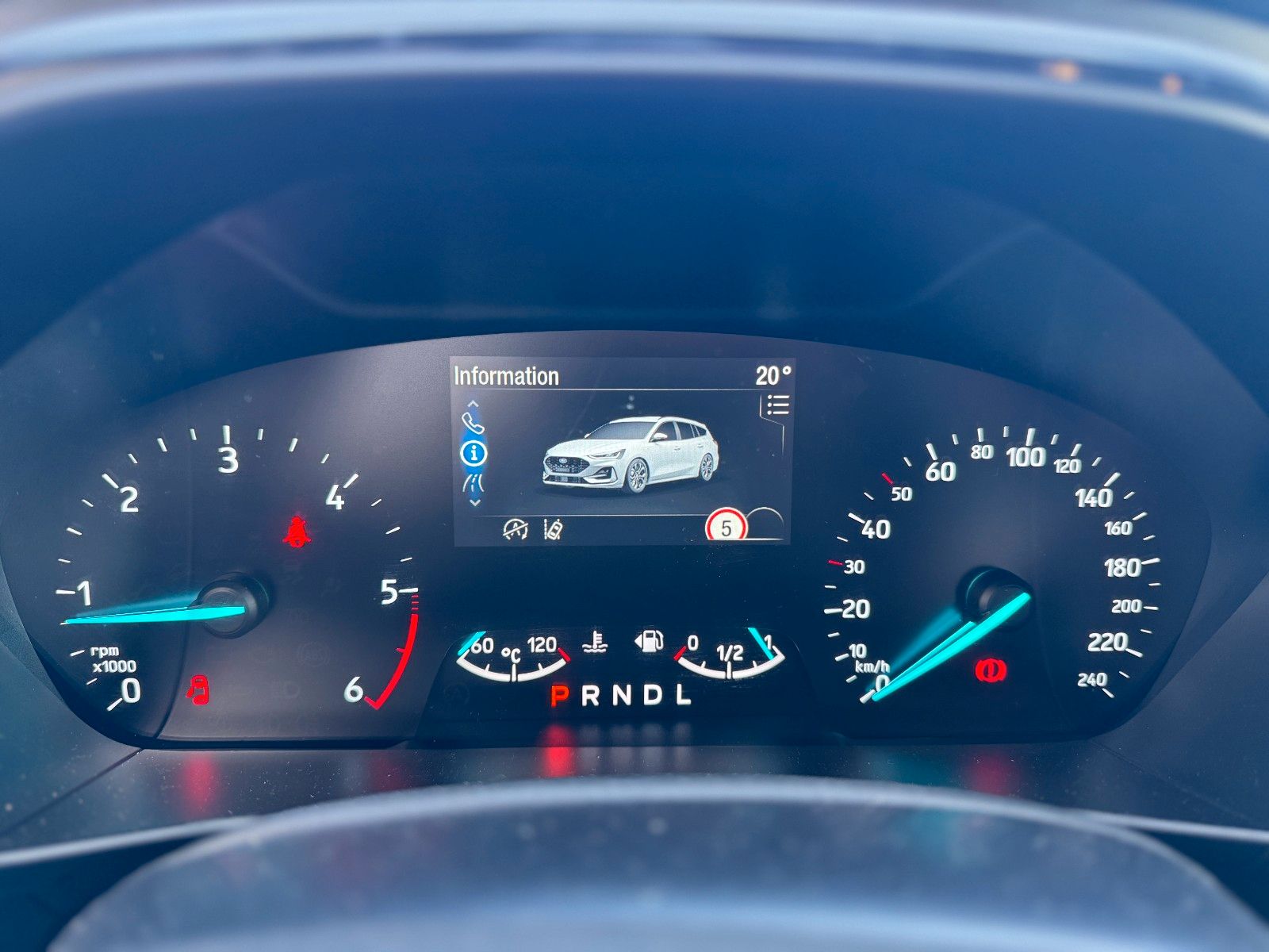 Ford Focus St-Line 1.5 Turnier ABSTEMP. KAMERA NAVI