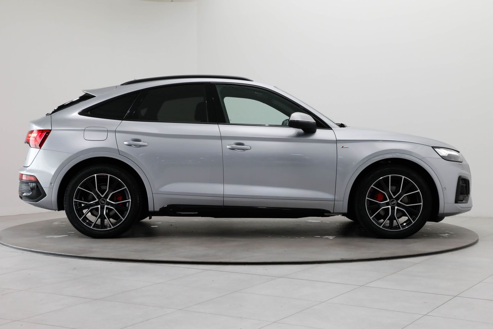 Audi Q5 Sportback 40 TDI quattro S line StdHzg Matrix