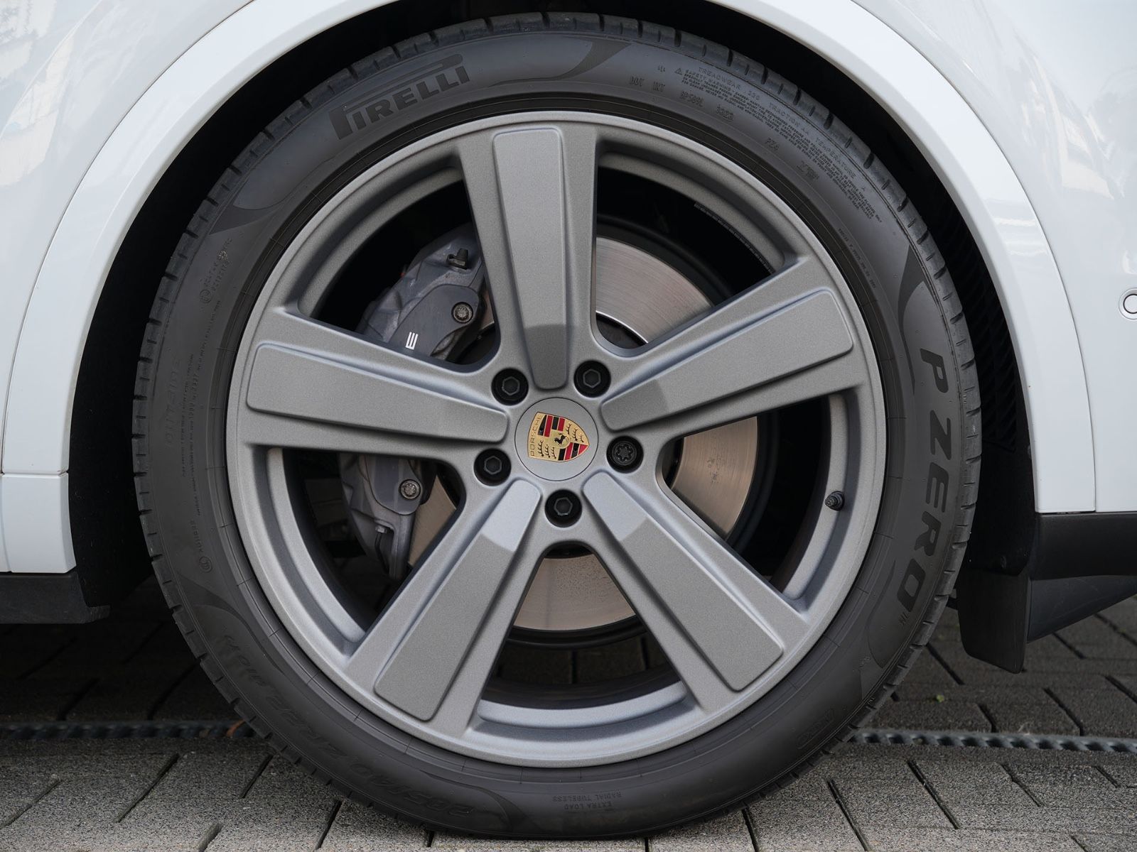 Porsche E-Hybrid Coupé SPORTDESIGN-ACC-LUFTF.-PANO-VOLL