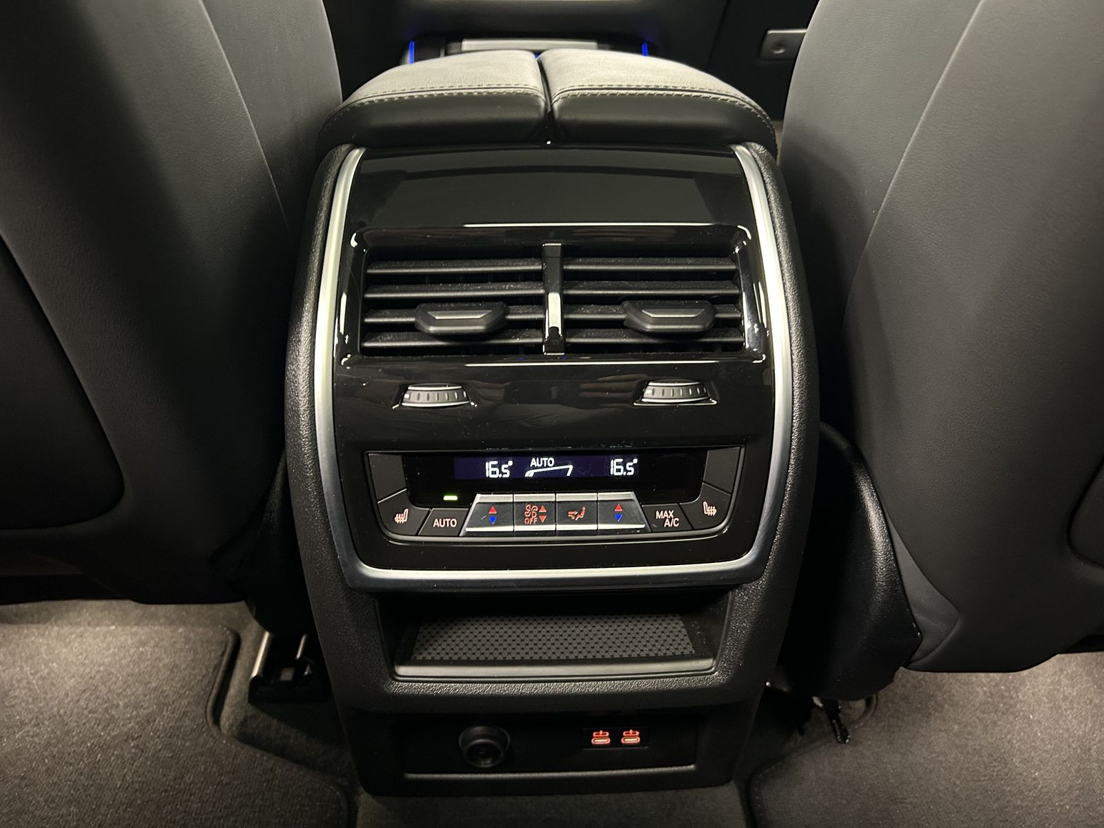 BMW X5 xDrive40d M Sportpaket Pro B&W Pano. AHK DAB