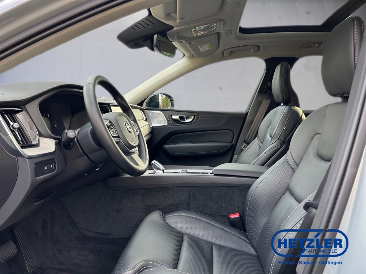 Volvo XC60 Ultra Dark Recharge Plug-In Hybrid AWD T8 T