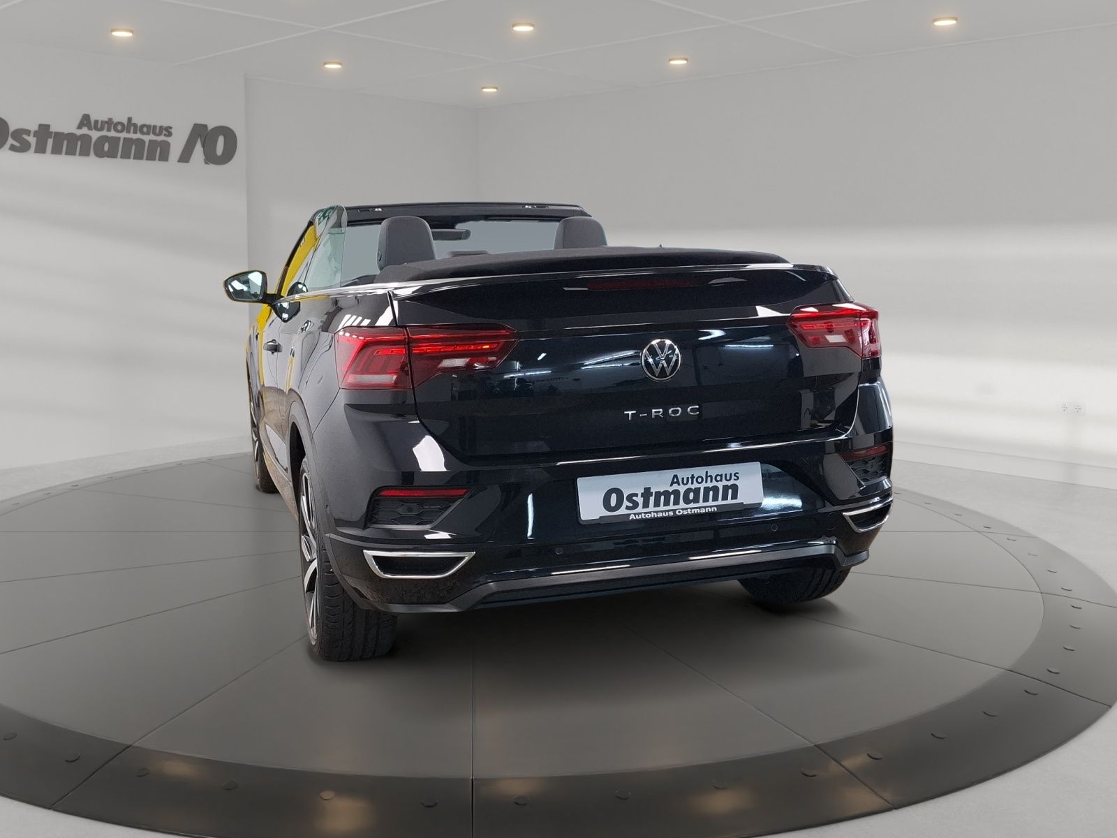 Volkswagen T-Roc R-Line - Samsaru's Car Outlet