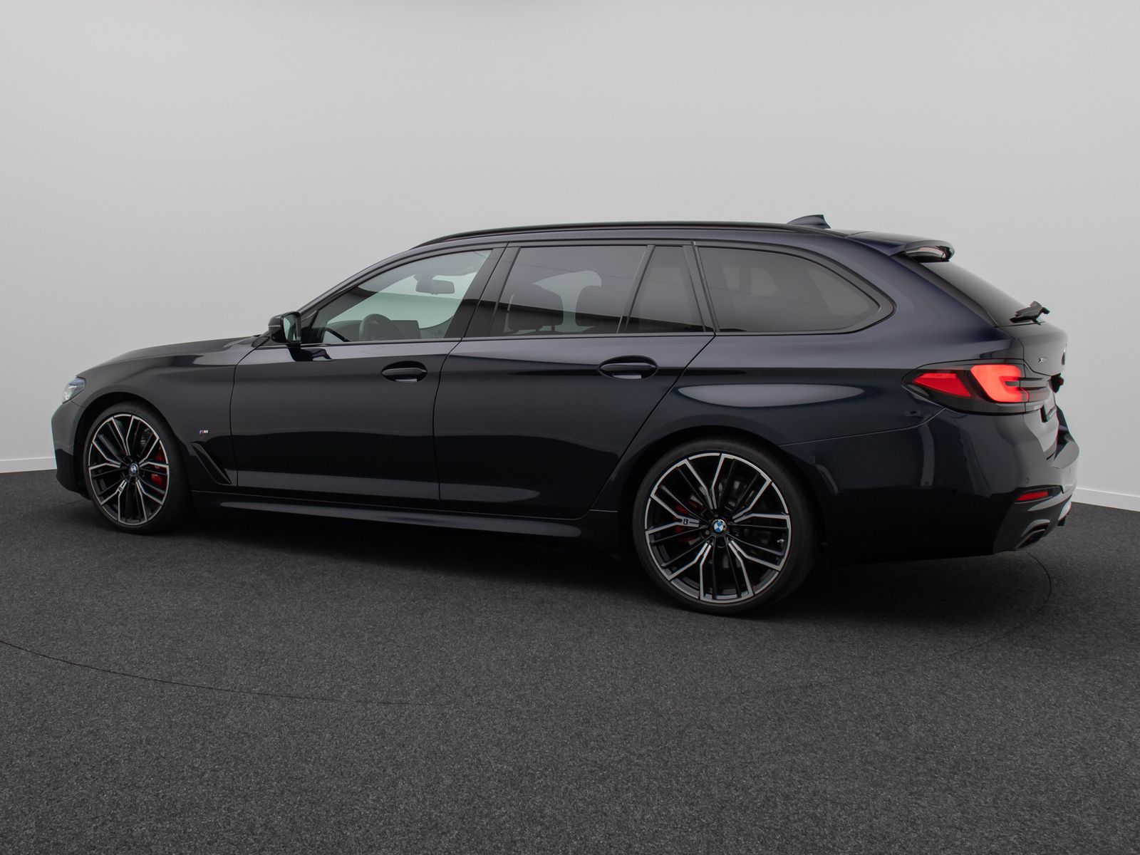 BMW 540d xD M Sport 360° HUD DAB H/K Panorama 20Zoll