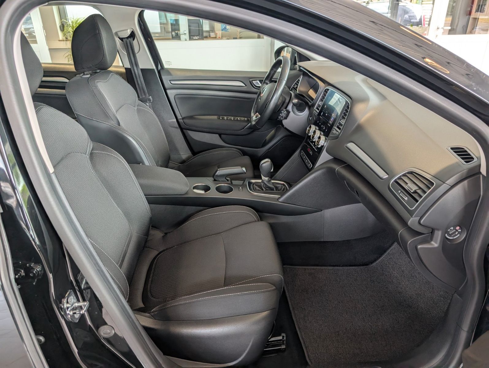 Renault Megane Grandtour - Samsaru's Car Outlet