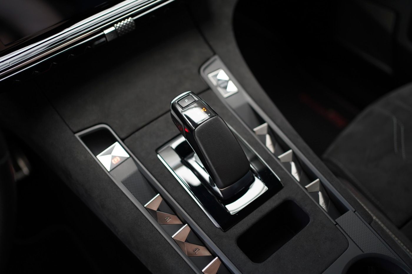 DS Automobiles DS7 Crossback E-Tense 4x4 300 Anhängerkupplung