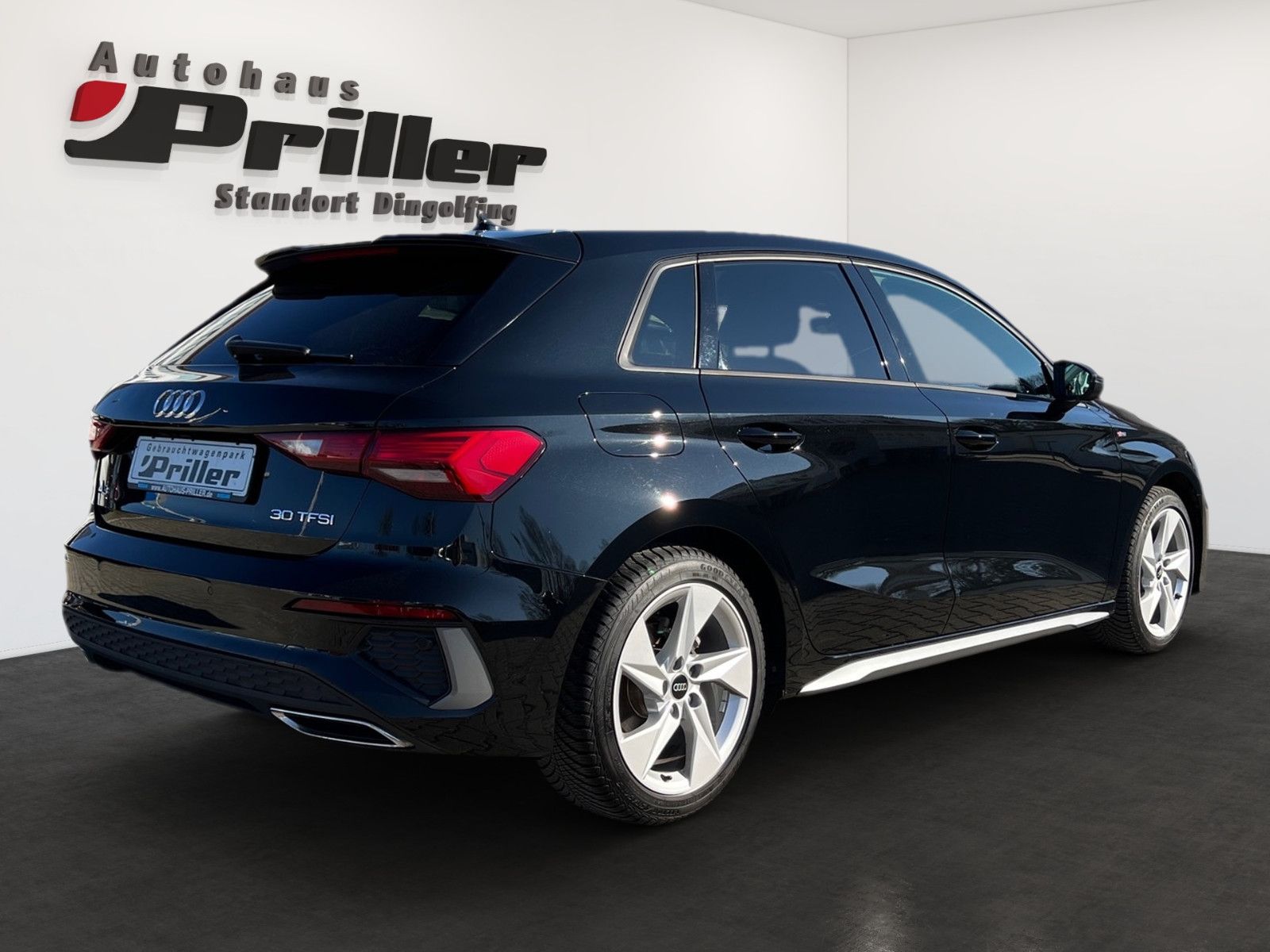 Audi A3 Sportback 30 TFSI S-Line - Samsaru's Car Outlet
