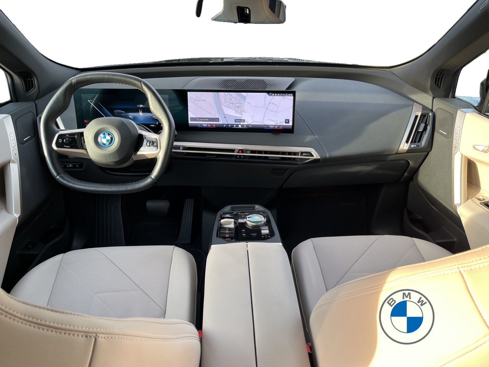 BMW iX xDrive40 Sport 22" AHK Massage Memory H&K