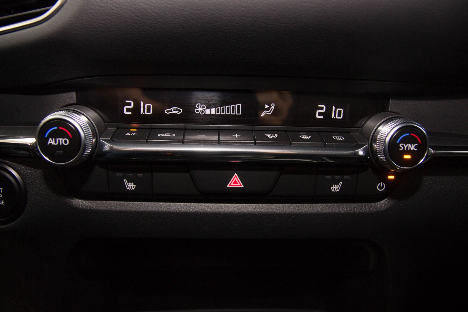 Mazda CX-30 2.5 e-SKYACTIV-G Homura 2WD KAMERA/NAVI/TO