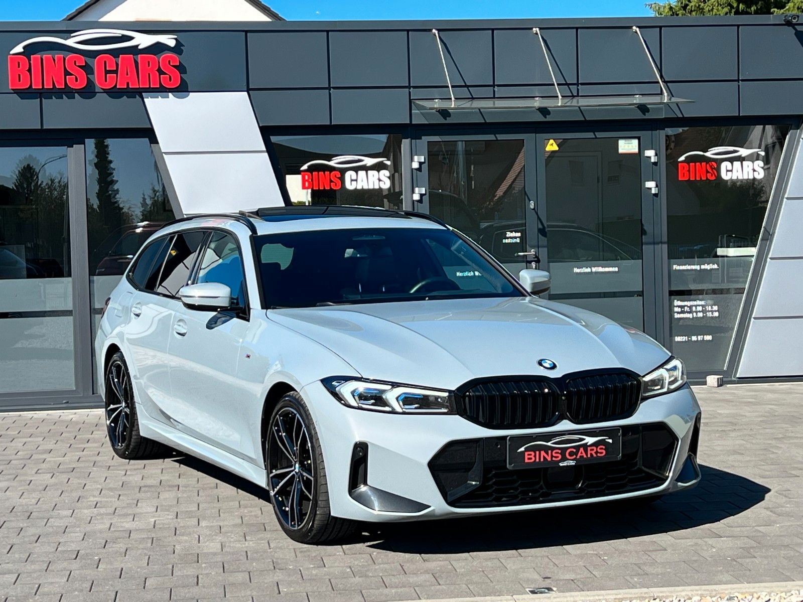 BMW 320d xDrive M Sport*360°HUD*Pano*HK*Standhzg*ACC