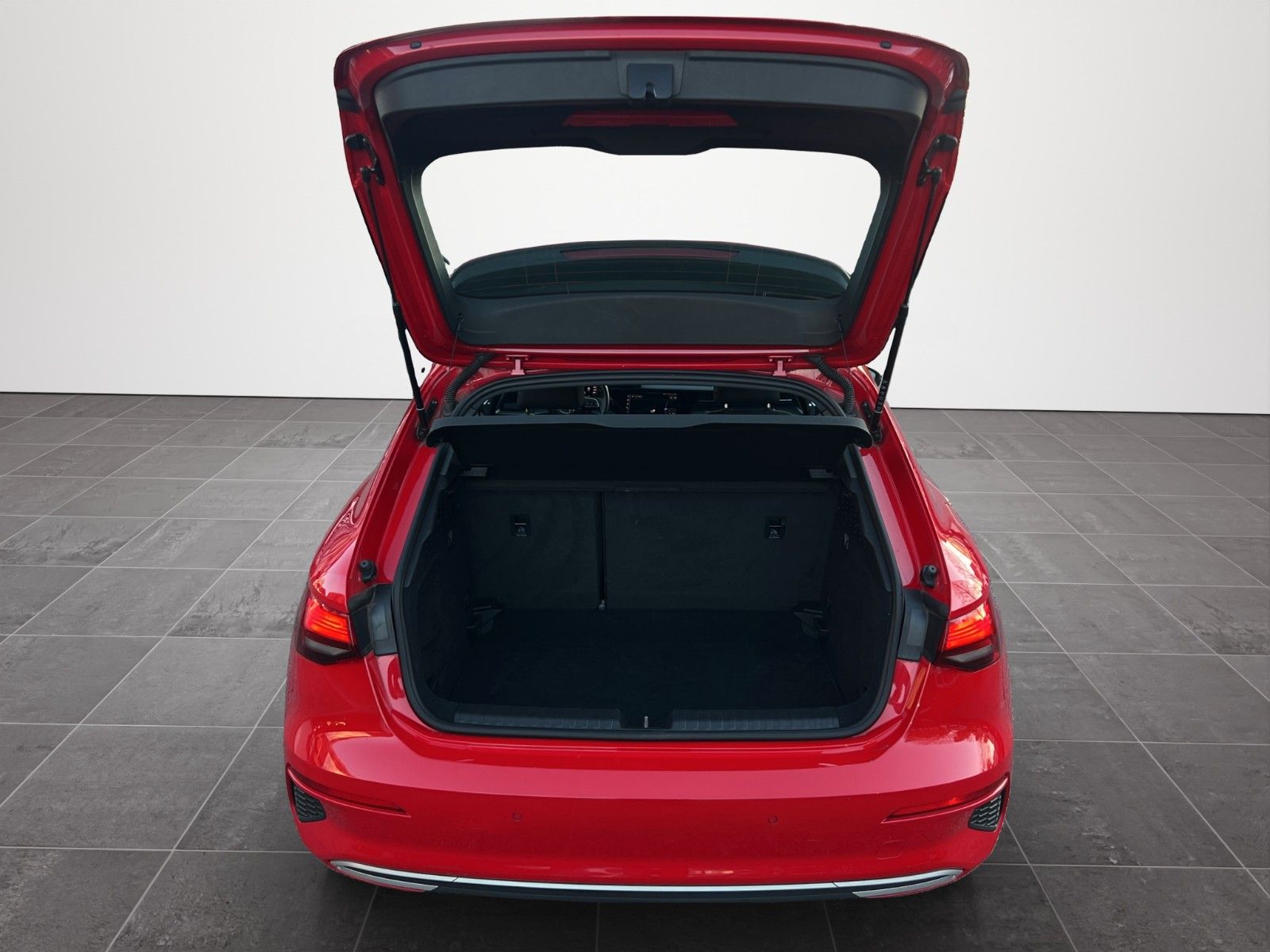 Audi A3 Sportback 30 TFSI advanced - Samsaru's Car Outlet