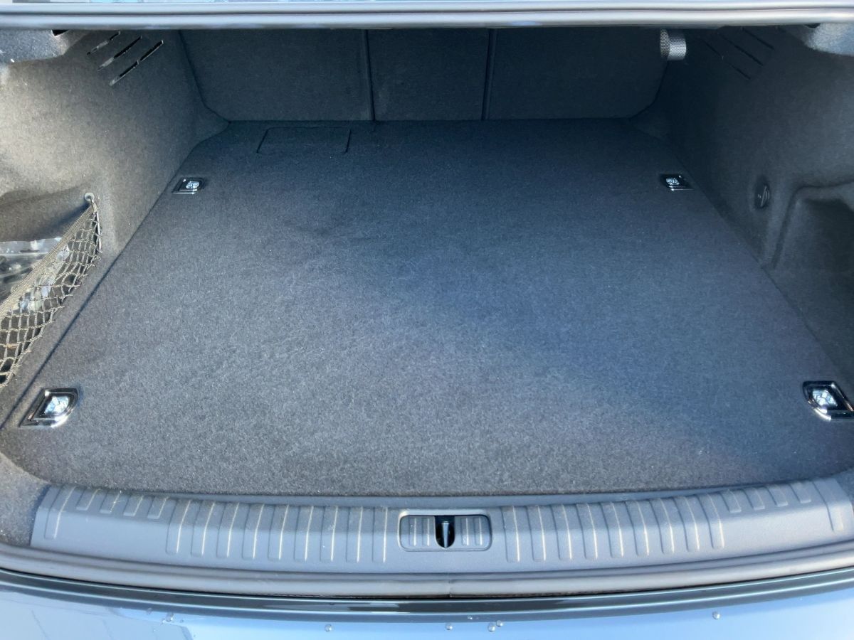 Audi A6 Limousine 50 TFSI e QU SPORT - Samsaru's Car Outlet