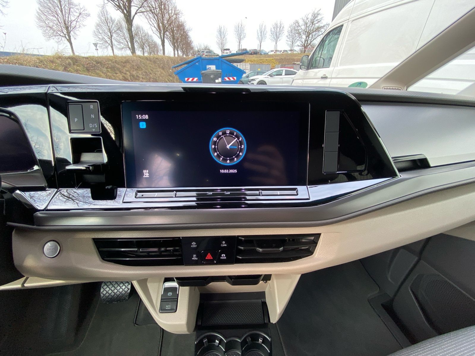 Volkswagen T7 Multivan eHybrid - Samsaru's Car Outlet