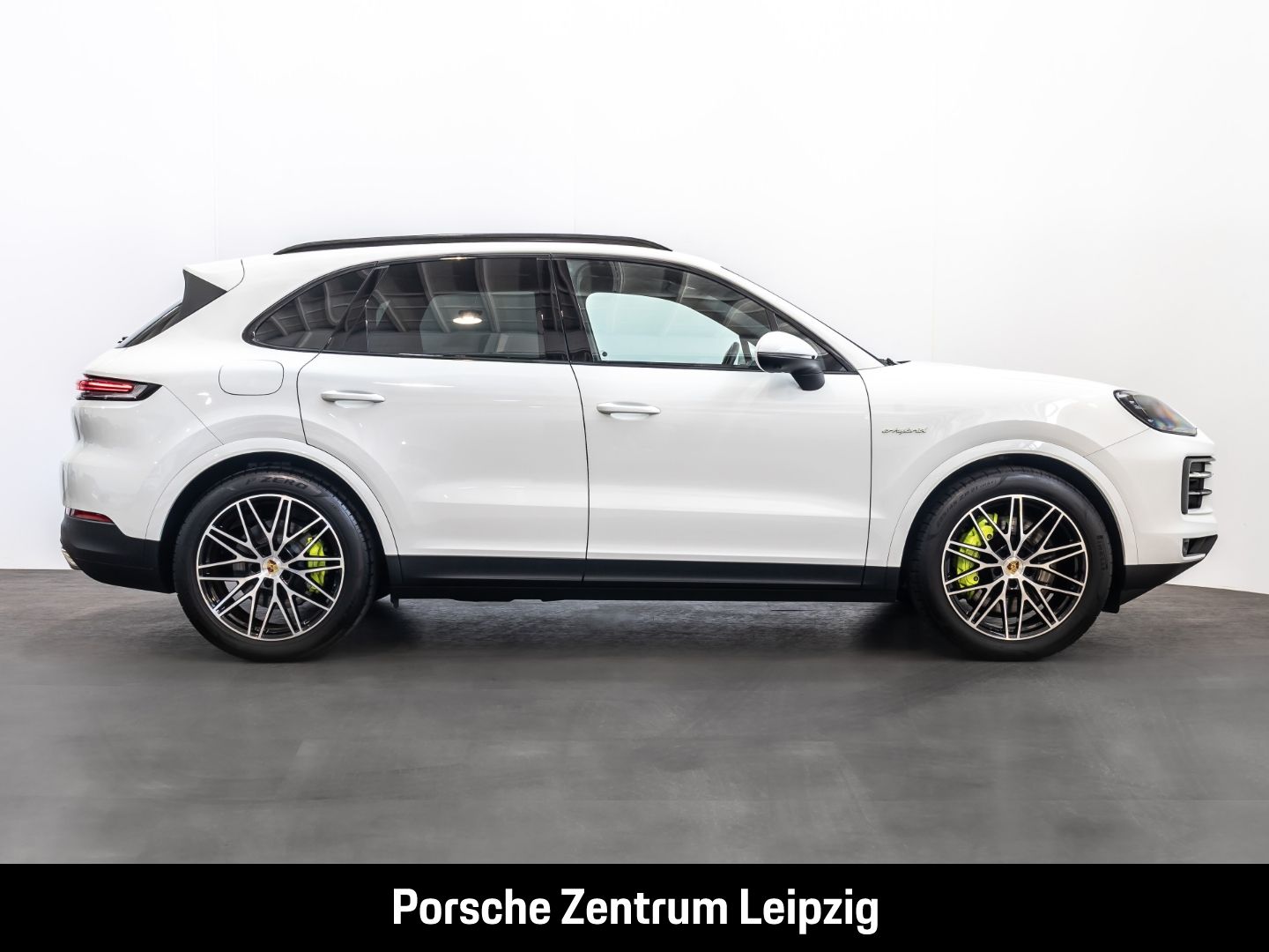 Porsche Cayenne E-Hybrid el.AHK InnoDrive Luft BOSE 360G