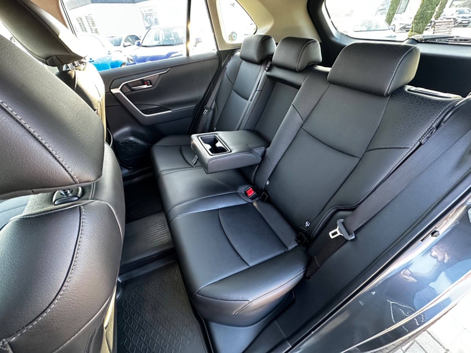 Toyota Hybrid 4x2 Club - Samsaru's Car Outlet