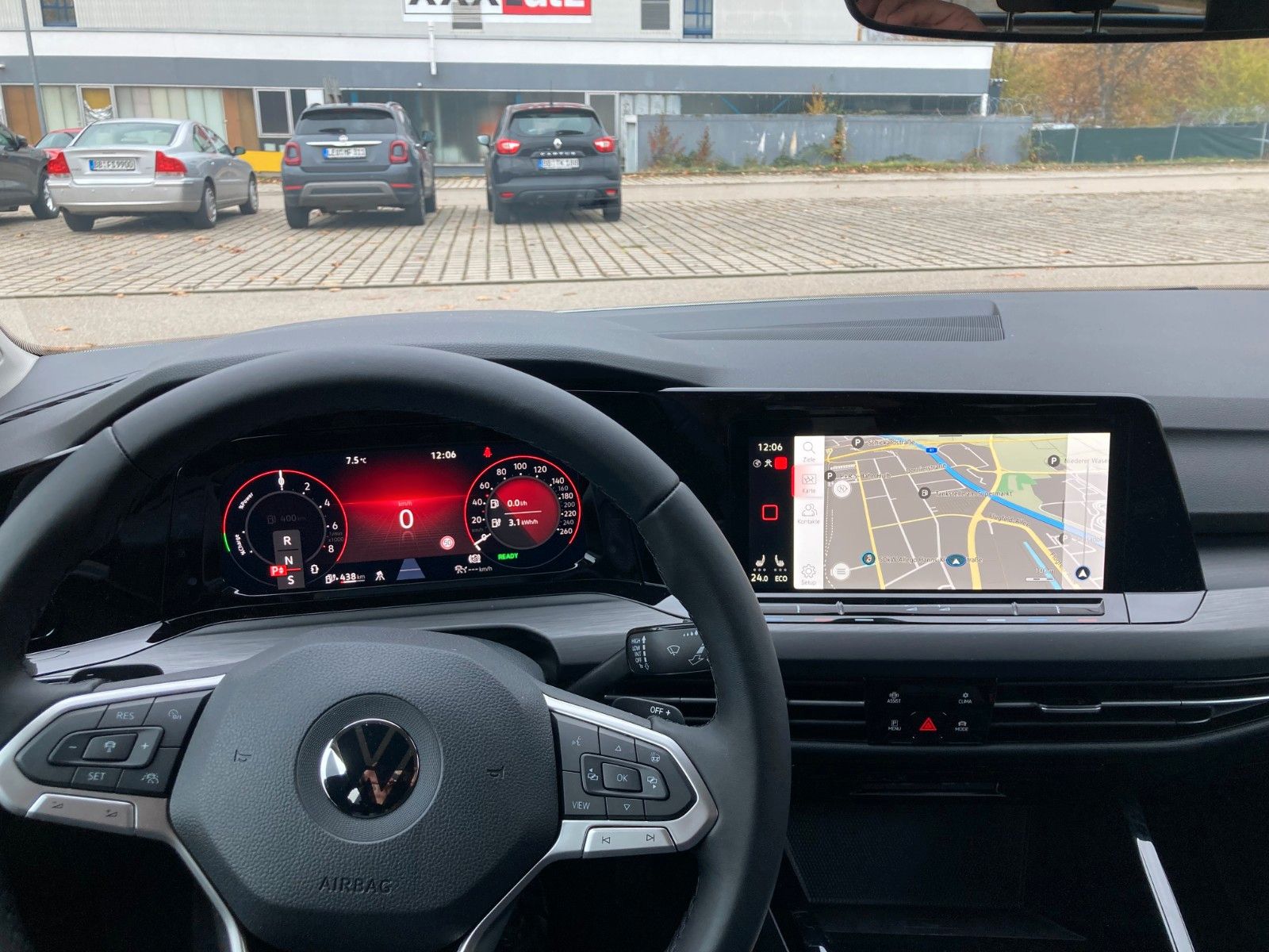 Volkswagen Golf VIII Lim. Style eHybrid - Samsaru's Car Outlet