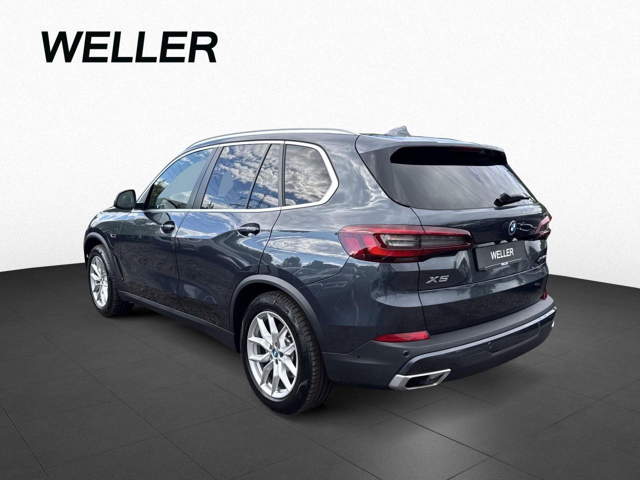 BMW X5 xDrive 45e LivePro,AHK,Pano,St+Go,Luftfed,HUD