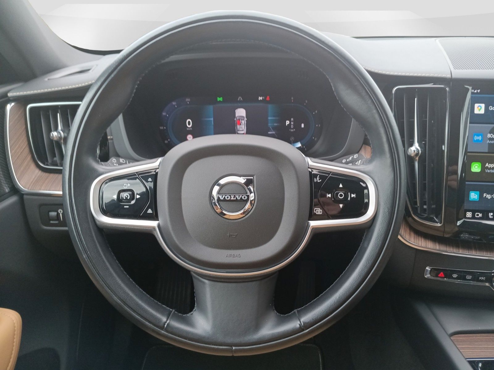 Volvo XC60 B5 AWD Inscription - Samsaru's Car Outlet