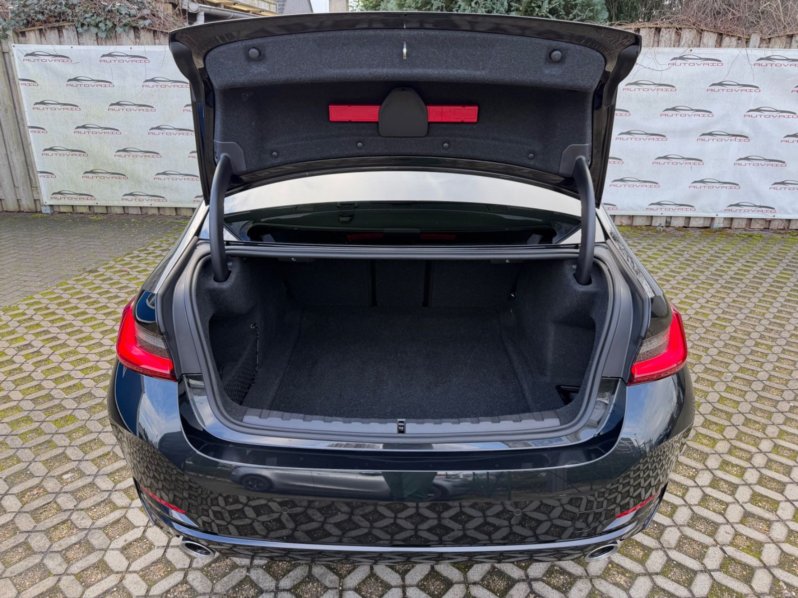 BMW 320d xDrive Facelift Widescreen Garantie 08.2026