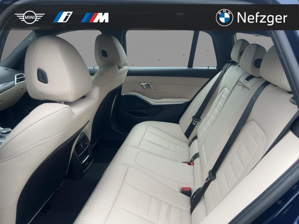 BMW 330 e xDrive Touring AHK M Sport HUD Pano HiFi