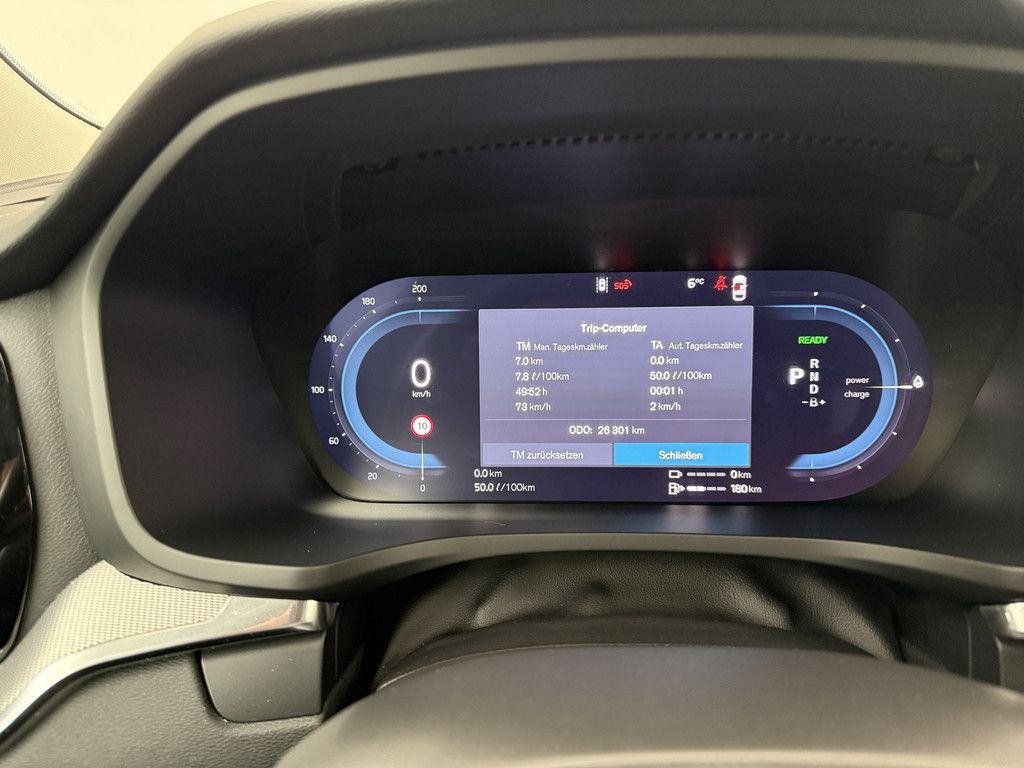 Volvo V60 T6 Plus Dark Recharge Plug-In Hybrid AWD