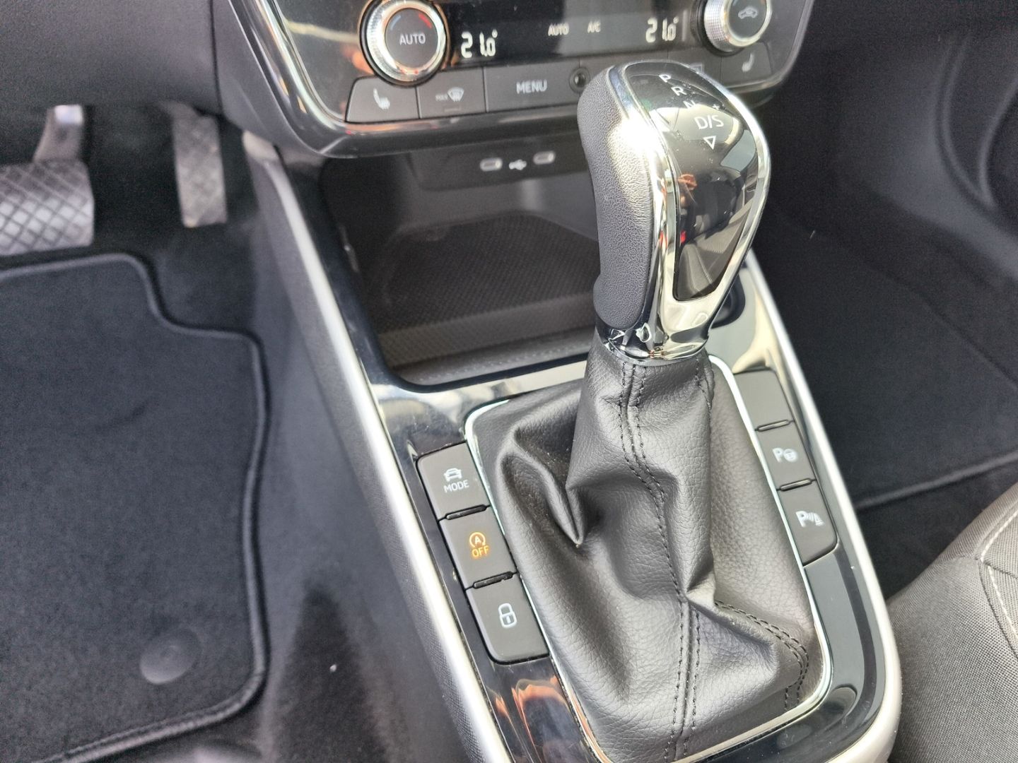 Skoda Fabia Style 1.0 TSI - Samsaru's Car Outlet