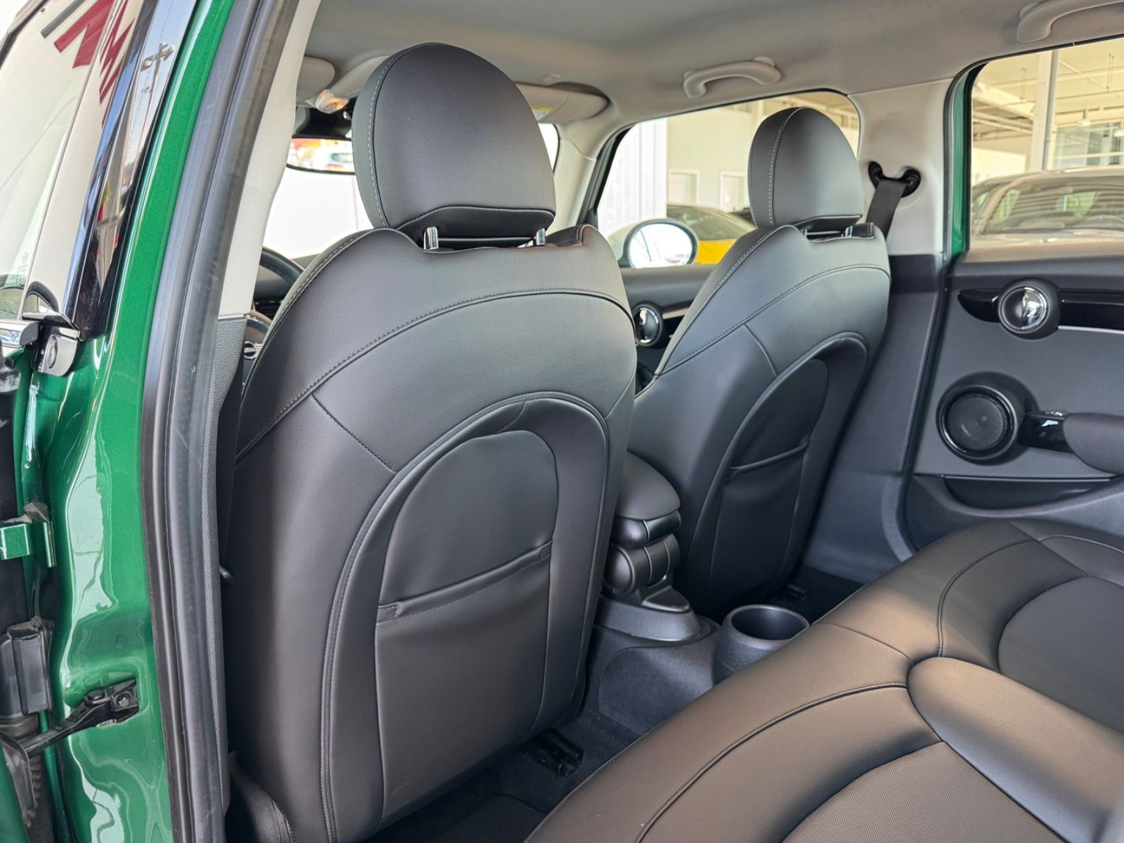 MINI Cooper S Classic - Samsaru's Car Outlet