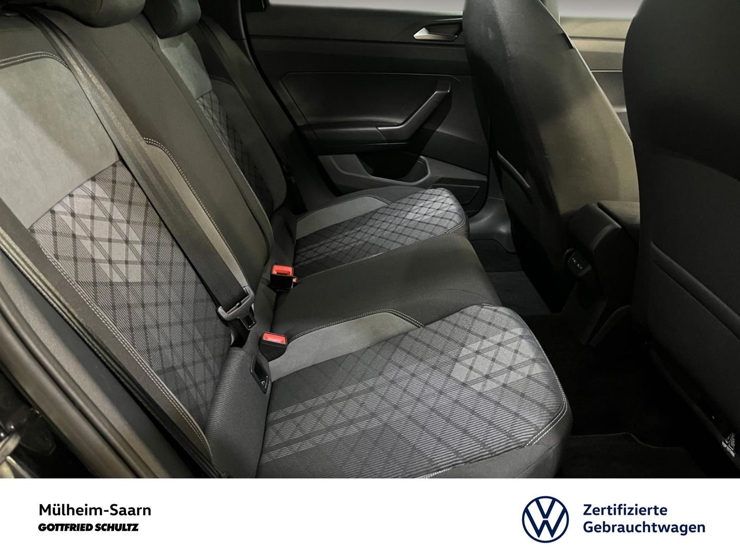 Volkswagen Taigo 1.0 TSI DSG R-Line - Samsaru's Car Outlet