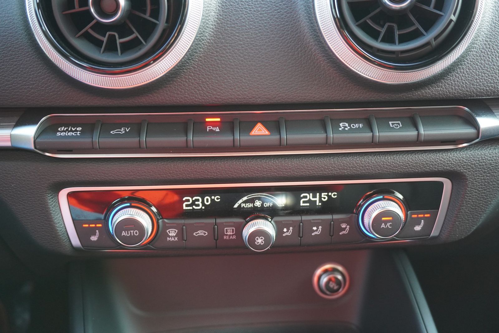 Audi A3 Sportback 40 e-tron sport S-Tronic - Samsaru's Car Outlet