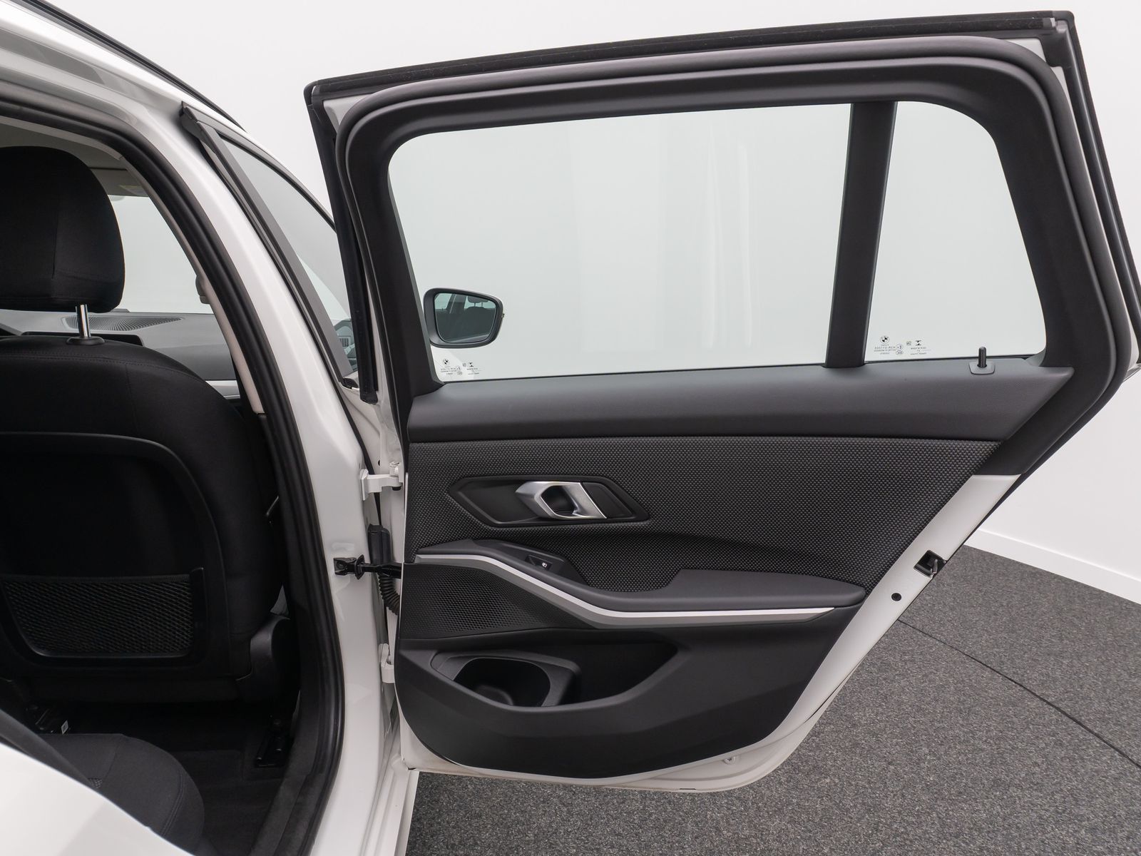 BMW 320d Advantage - Samsaru's Car Outlet
