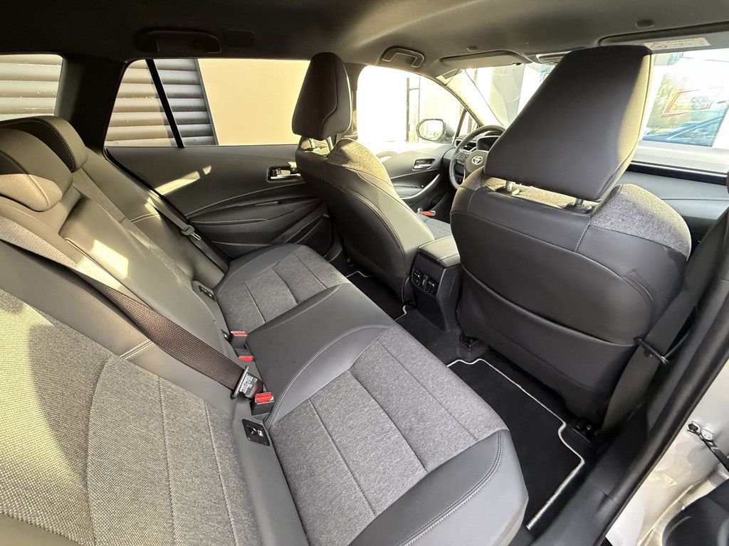 Toyota Corolla Touring Sports 1.8 Hybrid Team D