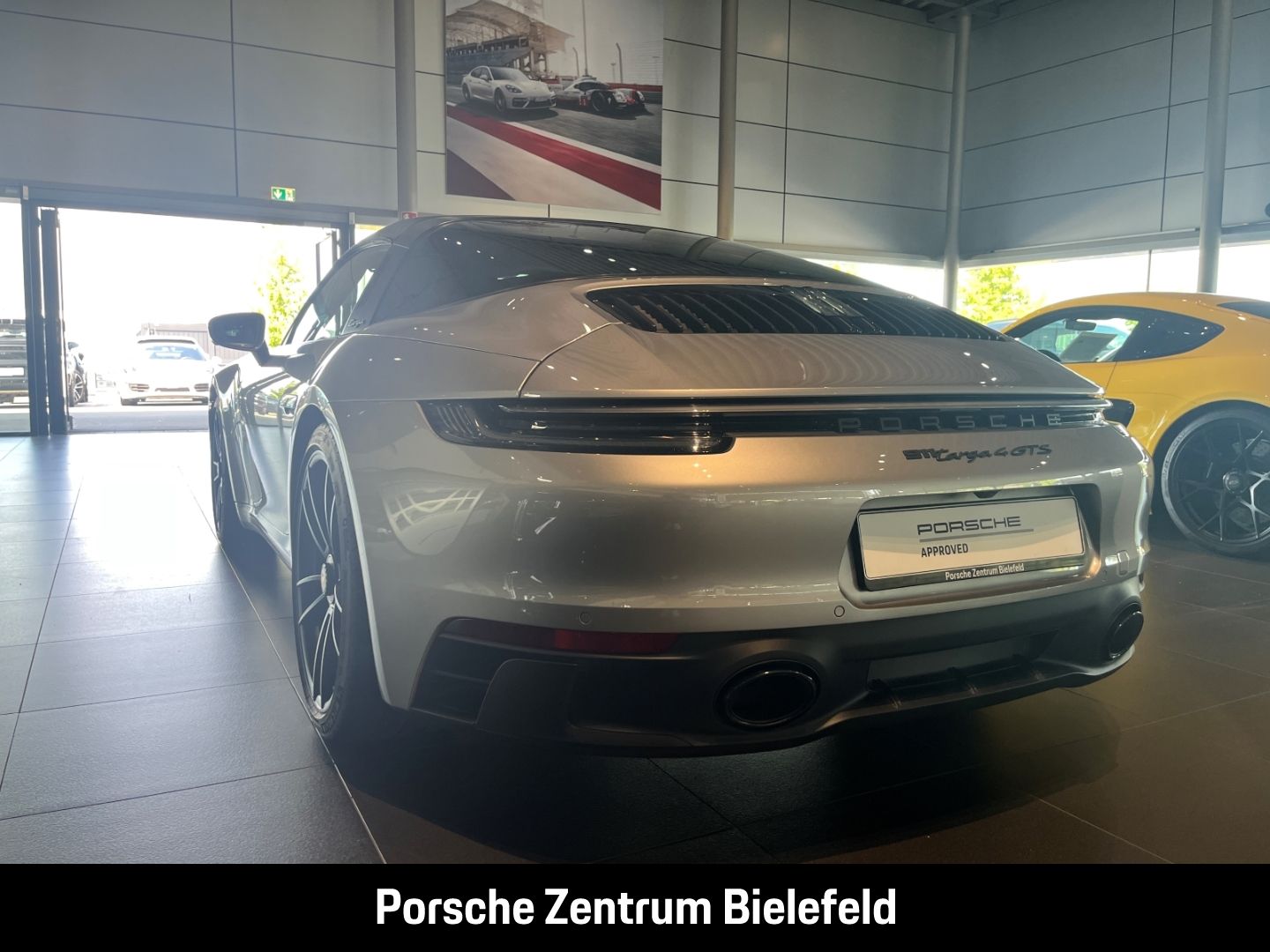 Porsche 992 911 Targa 4 GTS BOSE Sportabgasanlage LED
